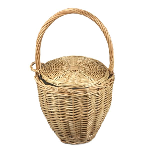 Natural wicker bucker beach bag