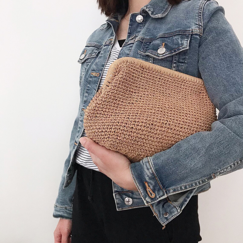 Grab Clutch Bag with Natural Straw