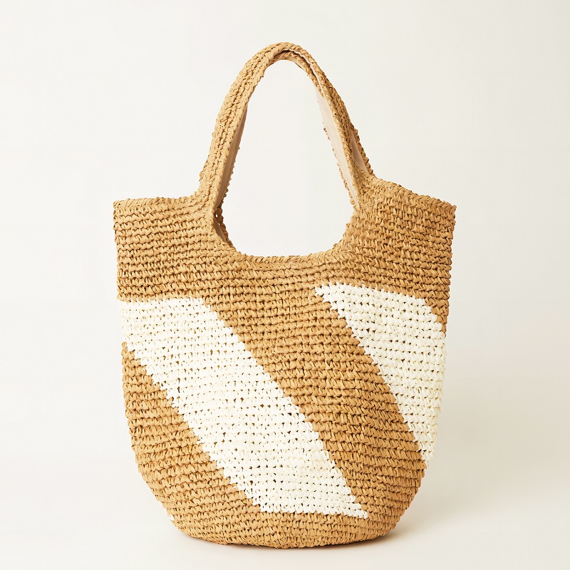 Straw Diagonal Bag for the Beach